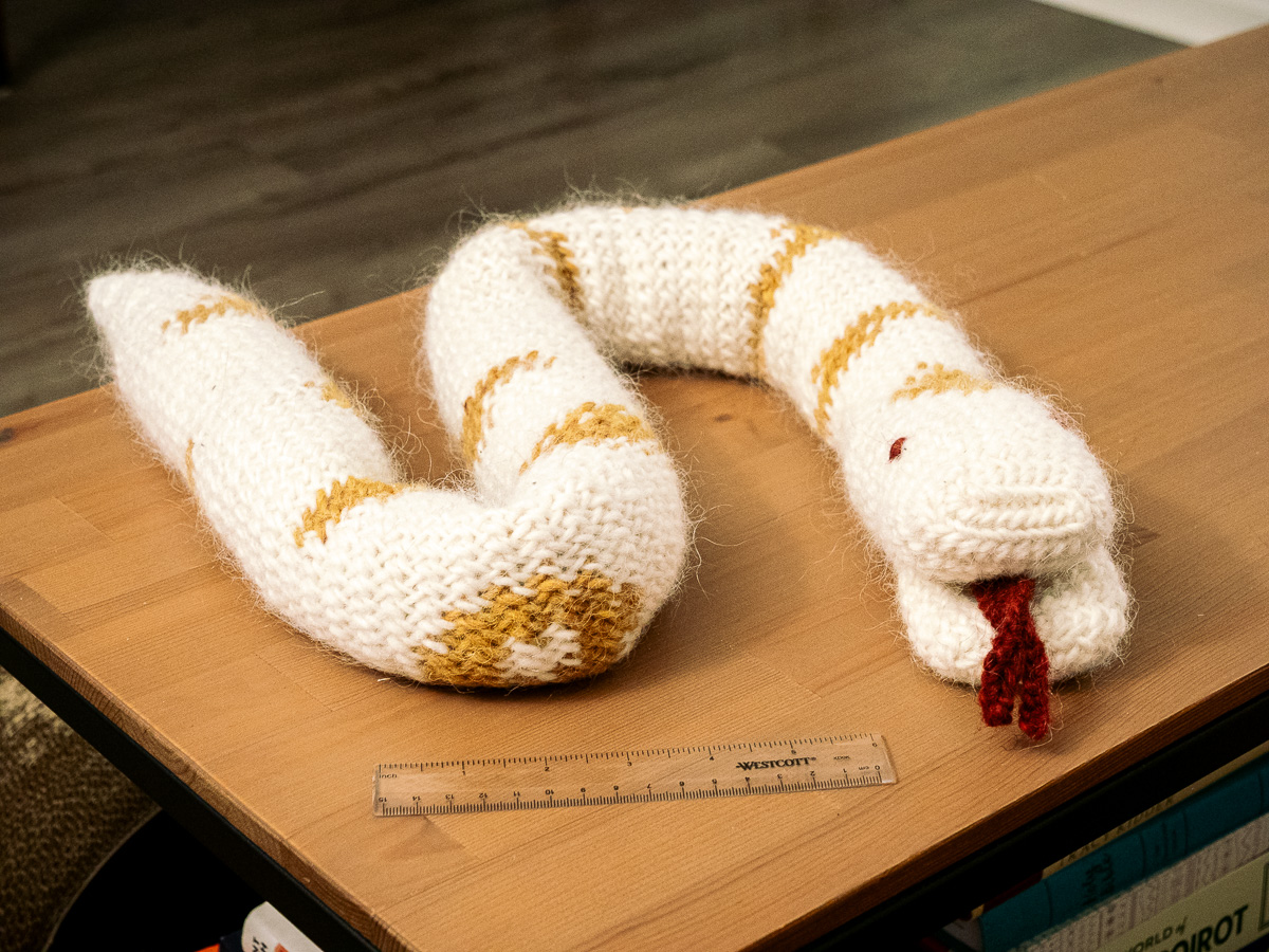 A nalbound snake